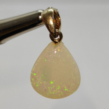 Pingente em prata 950 banhado a ouro com opala gota