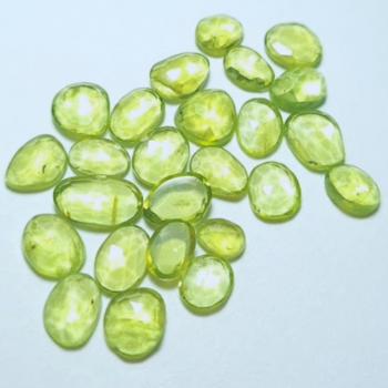 Peridotos 22,75 Cts - Formatos Variados - 25 Unidades 