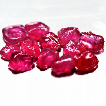 27.86ct. Rubis Vermelho Rosado Natural Bruto Para Lapidação