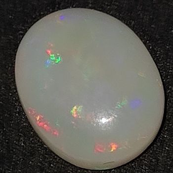 Opala lapidada forma oval 1,85 cts 