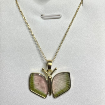 Pingente borboleta de turmalina bicolor em ouro 18k