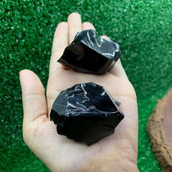  Pedra bruta de Obsidiana Natural Negra peso 50 a 100cts